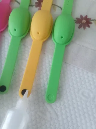 Pulseras dispensadoras de gel