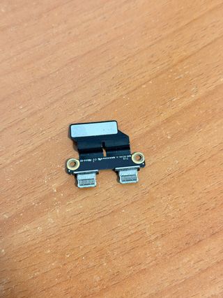 Puertos USB-C MacBook Air M1