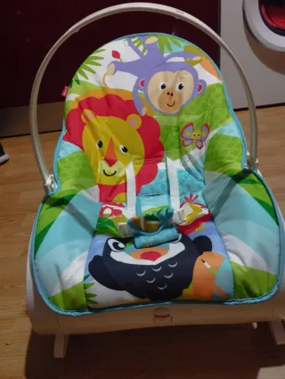 Mecedora para bebé con diseño de animales