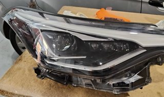 Faro Delantero Derecho Xenon Toyota CHR