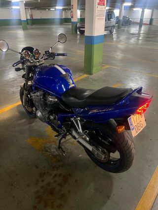 Suzuki Bandit Moto Azul Manual