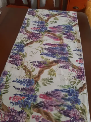 Camino de mesa floral