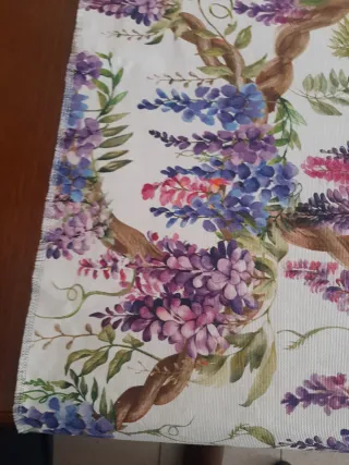 Camino de mesa floral