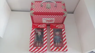 Maleta Mariquita Pérez con 8 mini muñecas