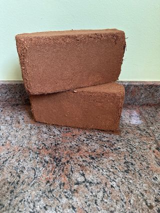 Lote 10 bloques fibra de coco.