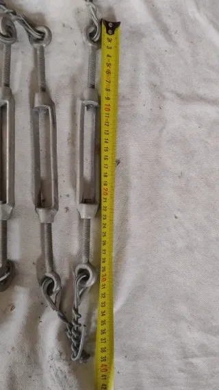 Tenditori metallici per cavi