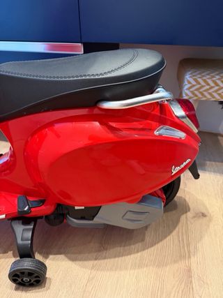 Moto Eléctrica VESPA para Niños de +3 Años
