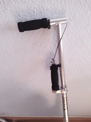 Patinete Aluminio con Mangos Extraíbles. Plegable.