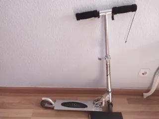 Patinete Aluminio con Mangos Extraíbles. Plegable.