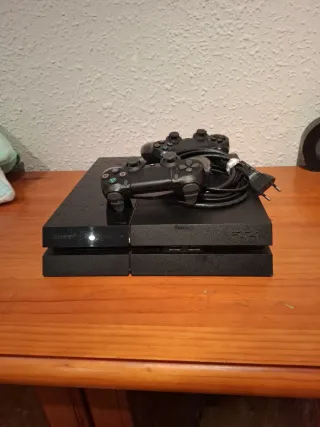 Consola Sony PS4 Negra + 2 Mandos