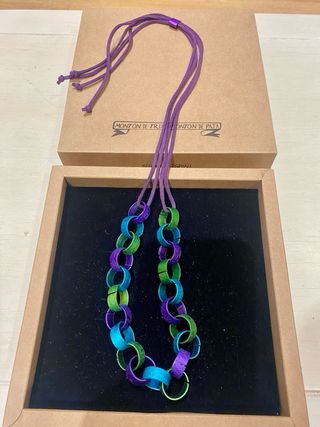 Collar artesanal de eslabones