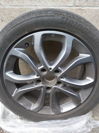 Llantas Mercedes de 17" con Neumáticos.