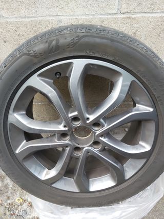 Llantas Mercedes de 17" con Neumáticos.