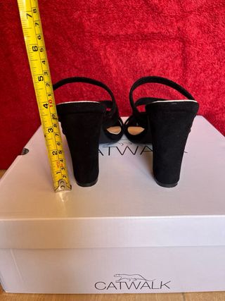 Sandalias tacón negras Catwalk talla 39