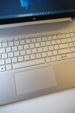 Ordenador Portátil HP Ryzen 7 5700U 16Gb 512Gb SSD