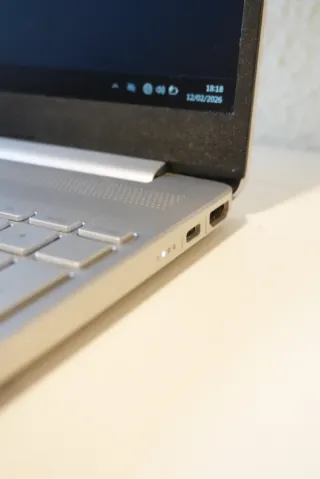 Ordenador Portátil HP Ryzen 7 5700U 16Gb 512Gb SSD