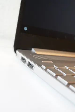 Ordenador Portátil HP Ryzen 7 5700U 16Gb 512Gb SSD