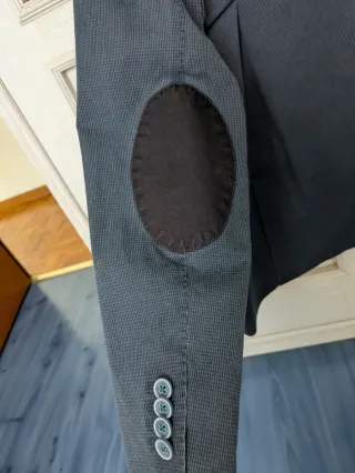 Americana casual azul con coderas