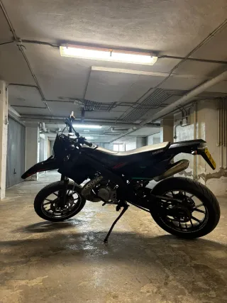Derbi Senda Xtreme Supermotard Negra