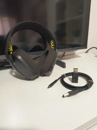 Auriculares Logitech G435 Negros y Amarillos