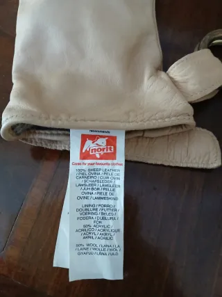 Guanti MNG con anelli ottone