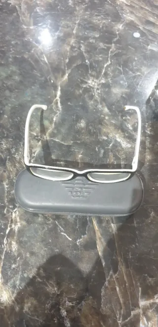 Gafas de ver Armani negras y blancas