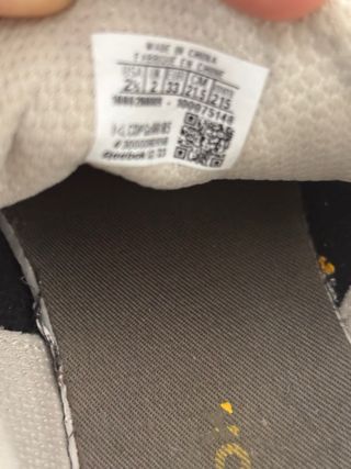 Zapatillas Reebok niño T32 buen estado