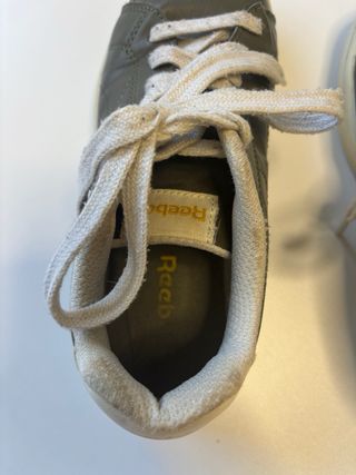 Zapatillas Reebok niño T32 buen estado
