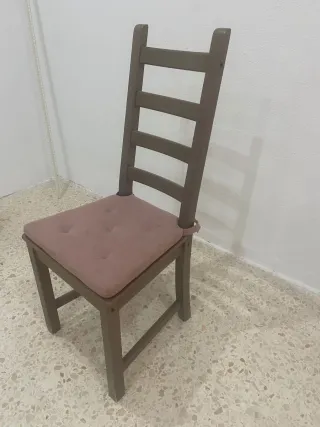 Mueble TV con vitrinas y 4 sillas