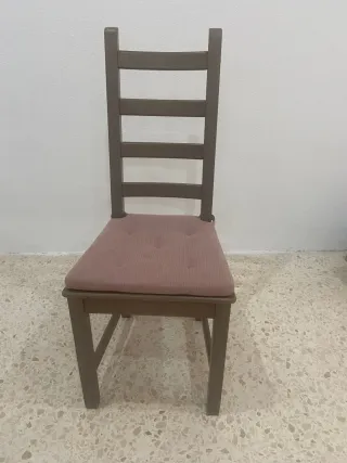 Mueble TV con vitrinas y 4 sillas