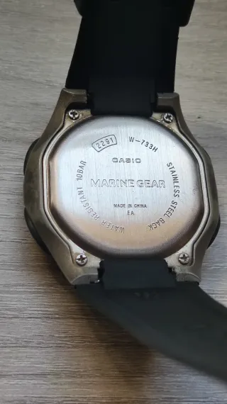 Reloj Casio W-733H Negro y Plateado