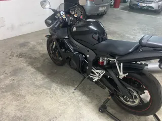 Yamaha YZF R6 2008 Negra