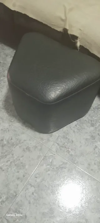 Reposapiés para sofá