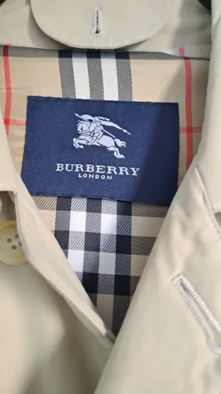 CHOLLO! Burberry Gabardina Beige Clásica