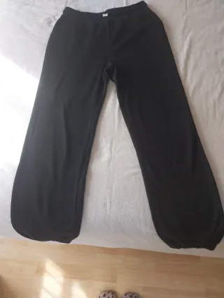 Pantalón chándal negro