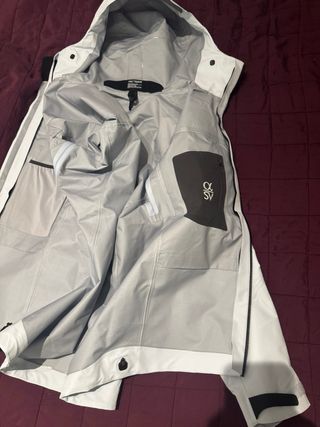 Chaqueta Arc'teryx Gore-Tex Blanca