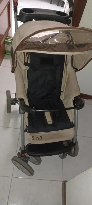 Sillita de bebé color beige