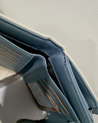 Carteira Coveri Collection Azul e Branca