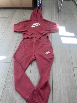 Conjunto Nike Sudadera y Pantalón Rojo