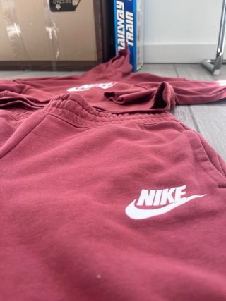 Conjunto Nike Sudadera y Pantalón Rojo