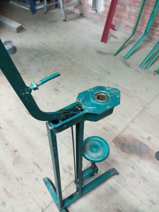 Lagar y encorchadora para vino