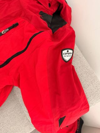 Chaqueta y mono esquí Icepeak