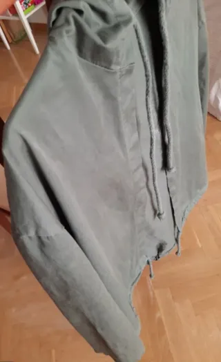 Chaqueta verde/gris con alas lentejuelas