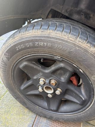 Llantas Land Rover 18 con neumáticos Kumho