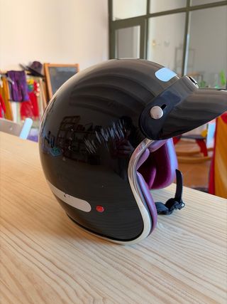 Casco de moto negro