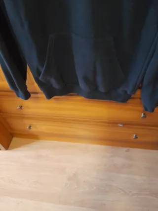 Sudadera Pepe Jeans Negra con Capucha.