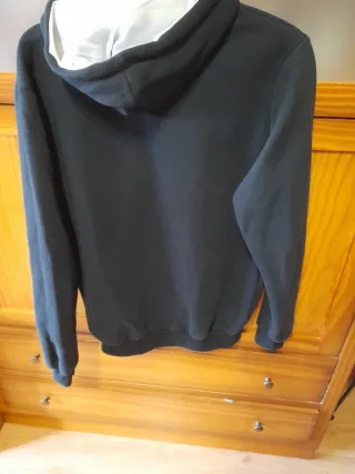 Sudadera Pepe Jeans Negra con Capucha.