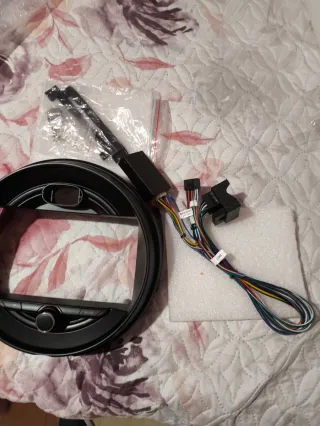 Marco adaptador radio 9 MINI con cable