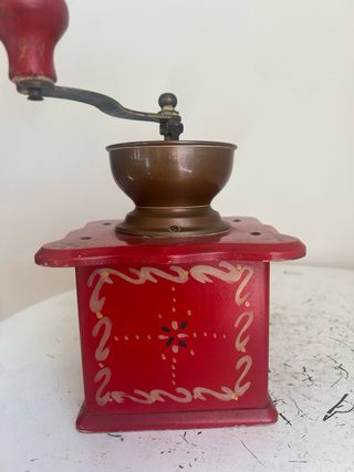 Molinillo antiguo de café