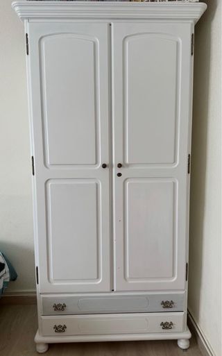 Armario de madera de pino blanco y gris